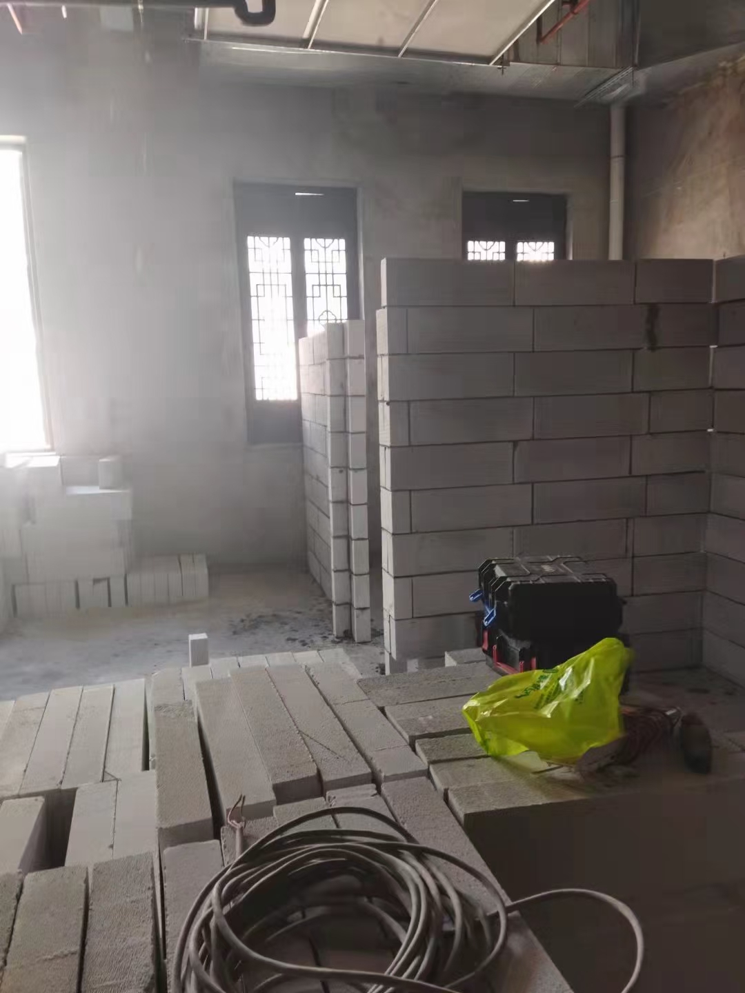 室内隔墙砌块施工细节